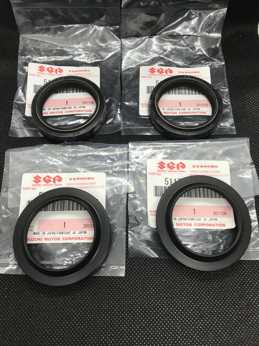 スズキ GSX250S (GJ76A) 純正フォークシール ダストシール+オイルシール各2個1台分新品オーバーホール 刀 カタナ レストア拍卖