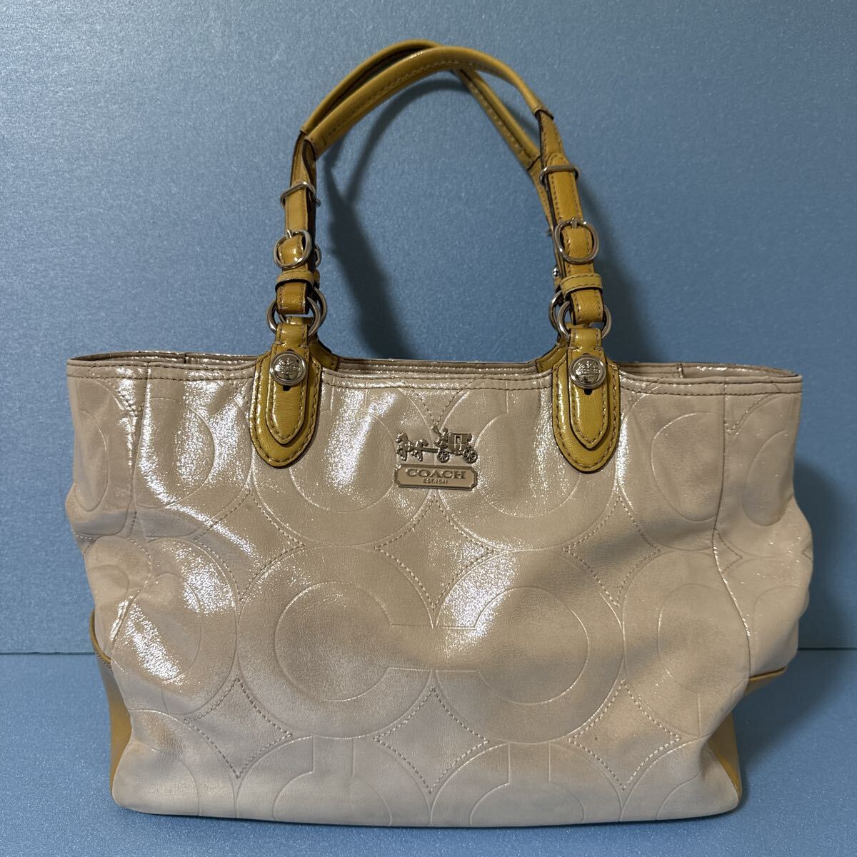 良品 コーチ COACH トートバッグ シグニチャー ラメ キラキラ イエロー ベージュ 大容量 A4 収納抜群拍卖