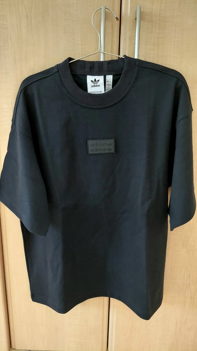 【新品未使用】『adidas(アディダス)』半袖Tシャツ拍卖