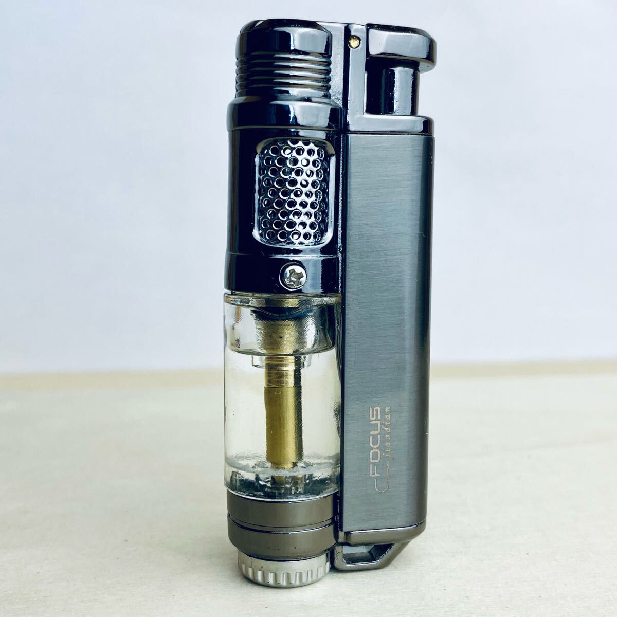 喫煙具喫煙グッズ ガス注入式亜鉛合金材質透明タンクガスライターターボライター防風防水頑丈ジェット炎 グレー色 新品未使用拍卖