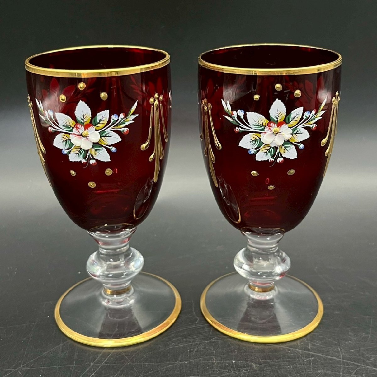 SW0731-6‐3 ヴェネチアングラス レッド 金彩 花柄 2客 セット ワイン ワイングラス グラス ガラス 食器 高さ13㎝ 口径6.5㎝ 60サイズ拍卖