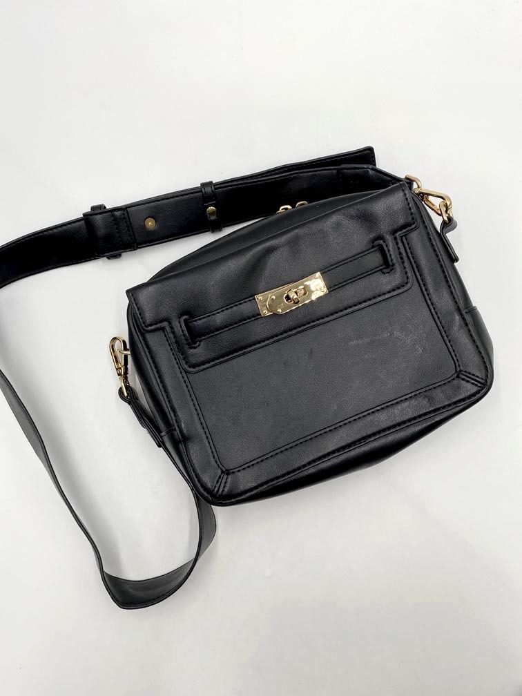 LE VERNIS ルベルニ ショルダー バッグ 黒 ■■拍卖