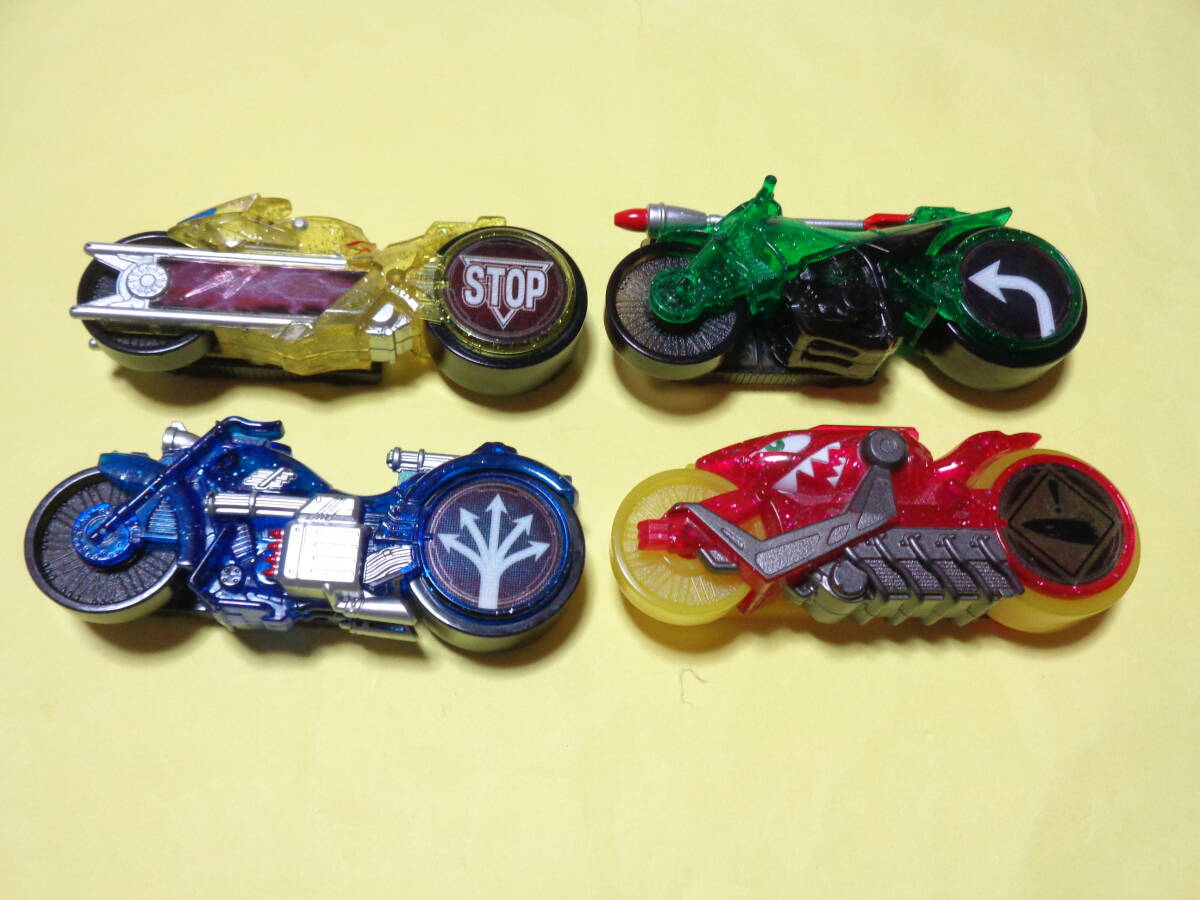 仮面ライダードライブ/DX版 シグナルバイク マガール キケーン カクサーン トマーレ  シグナル交換用シグナルバイク全4種セット拍卖