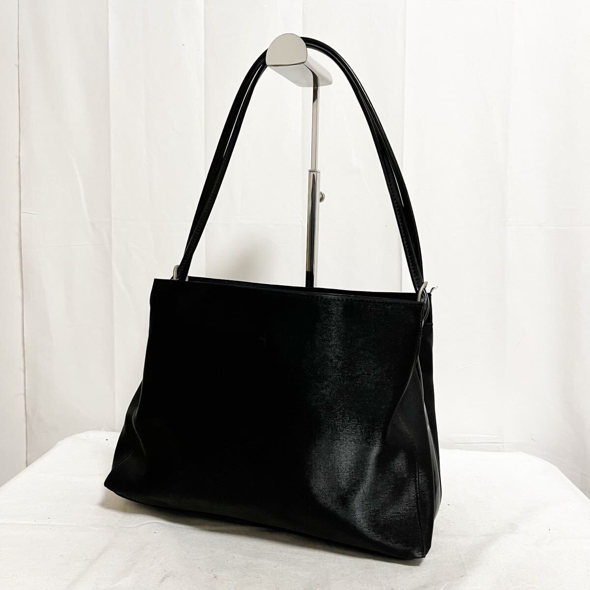 和816★ 23区 トートバッグ 肩掛けバッグ カジュアル オケージョン ブラック レディース拍卖