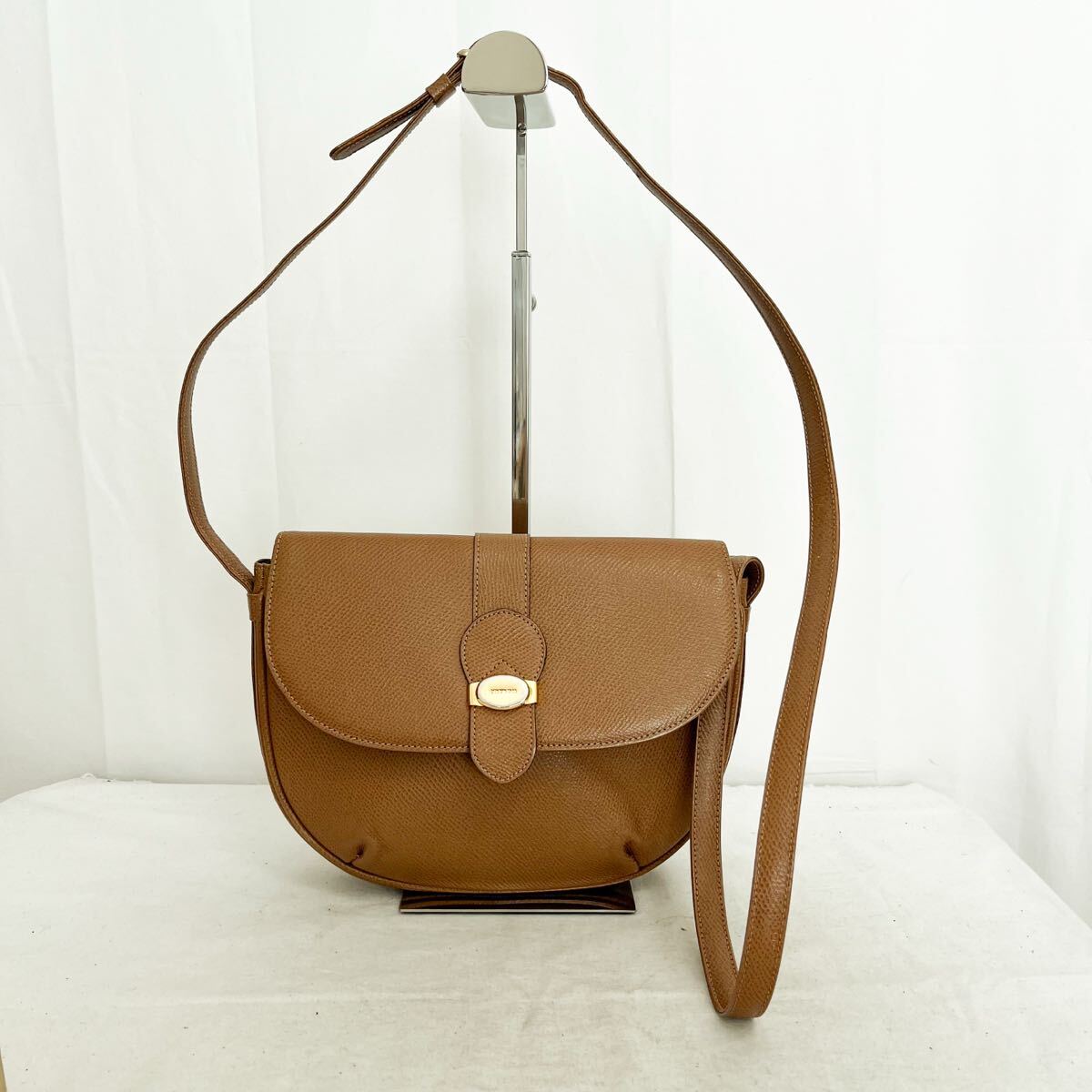 和824★ CARVEN カルヴェン ショルダーバッグ 斜めがけ ブラウン レディース拍卖