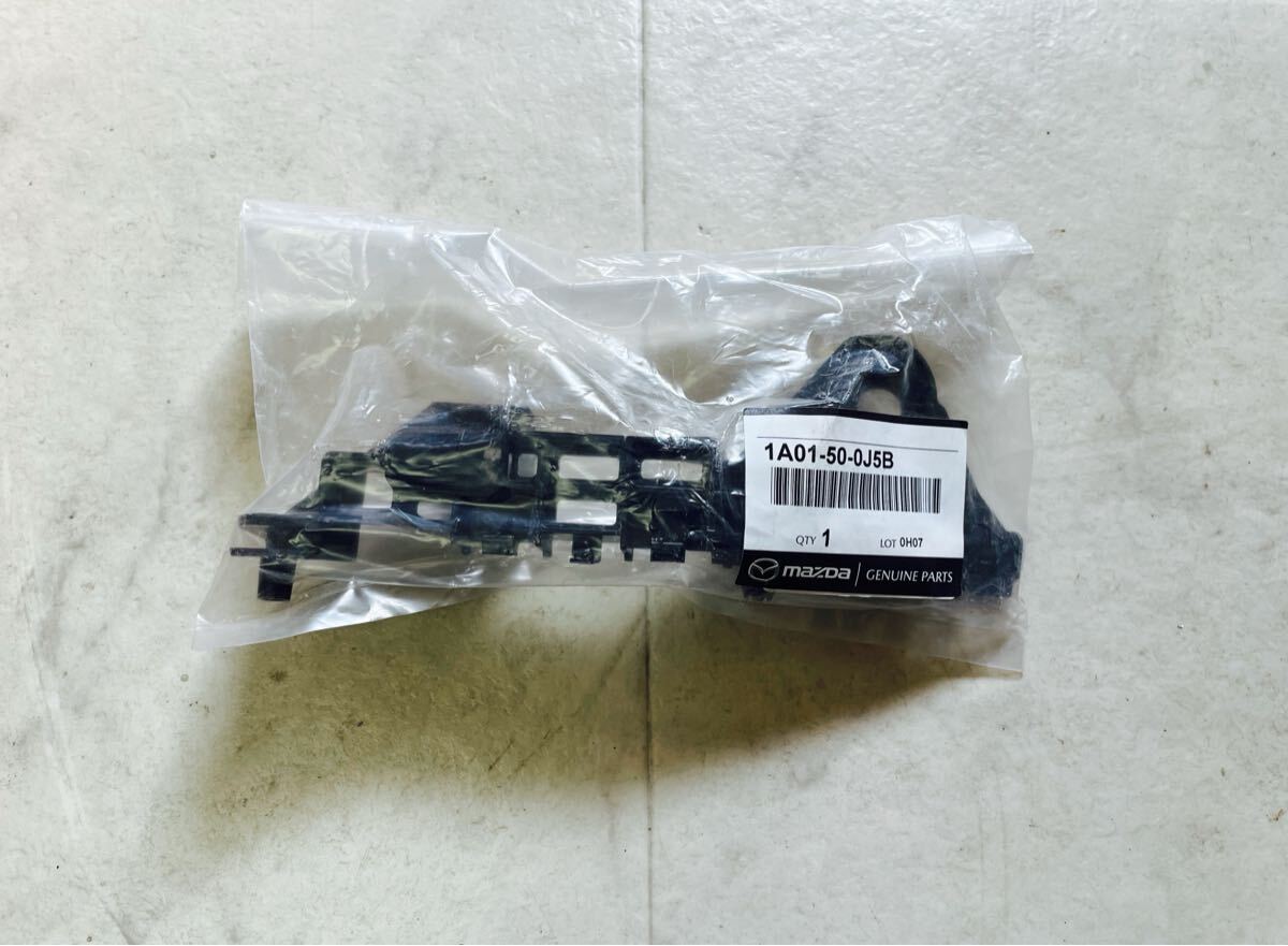 新品未開封 MAZDA マツダ 純正部品 フロントバンパー リテーナー 1A01-50-0J5B フレア C2507080拍卖