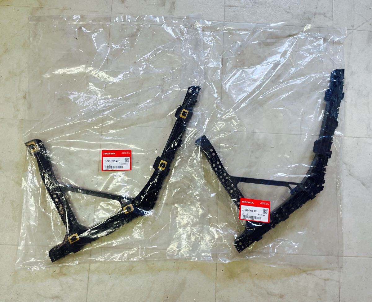 ★新品未開封 HONDA ホンダ 純正部品 リアバンパー サイドスペーサー 71593-TM8-A02 71598-TM8-A02 左右セット インサイト C2507084拍卖