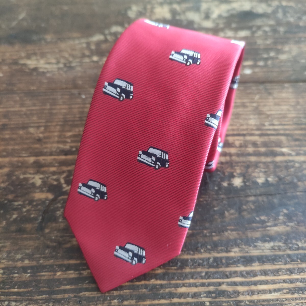 ローバーミニ柄ネクタイ 赤 クラシックミニ 新品未使用品拍卖