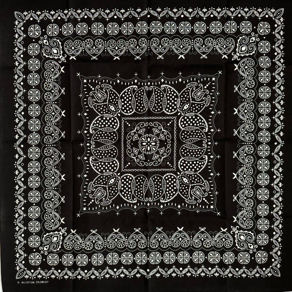 バンダナ布ロカビリー 生地ペーズリー50sアメリカン古着ビンテージ アンティーク黒ハンカチ新品クロス正方形ヘアバンド男女兼用 スカーフ拍卖