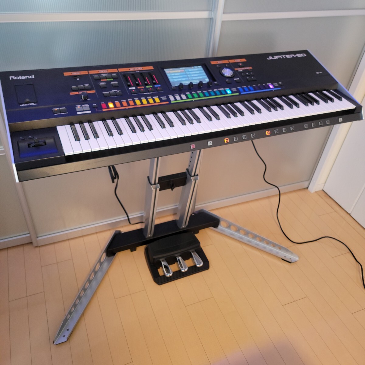 Roland Jupite-80 Synthesizer拍卖