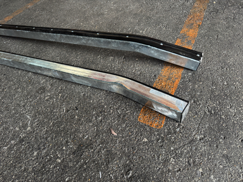 PWC トレーラー用・1本の価格です・スライドレールフレーム&樹脂パーツ付き拍卖