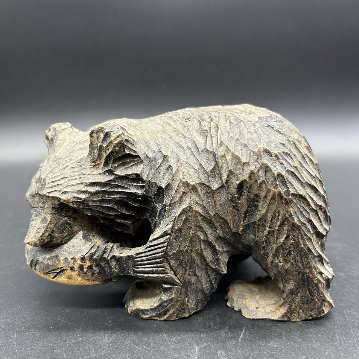 木彫りの熊 木彫り 熊 鮭咥え熊 北海道 置物 インテリア エ29-1拍卖