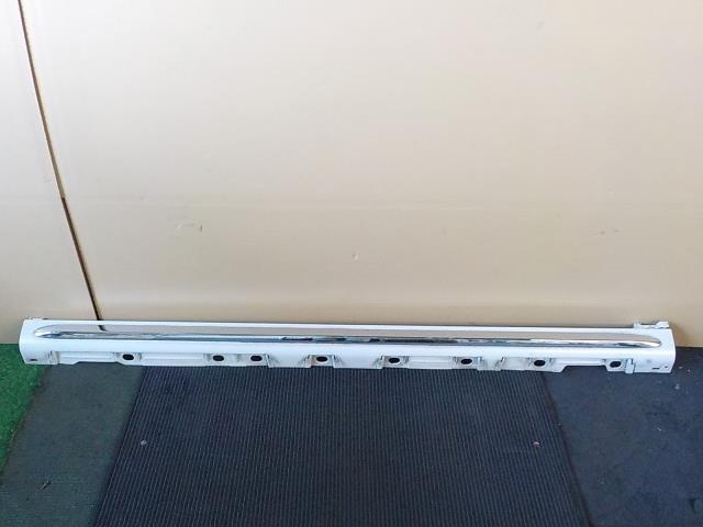 キャスト LA250S 右サイドステップ スタイル系 W24/パールホワイト【個人宅宛発送不可】拍卖