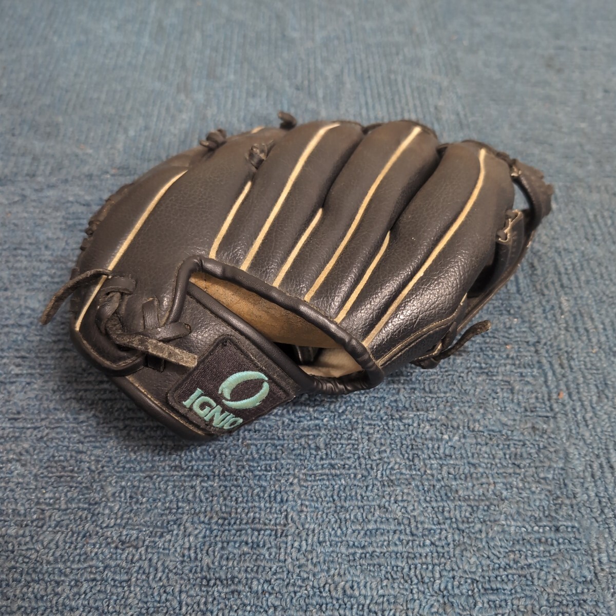 【子供用】IGNIO グローブ 硬式?軟式? 拍卖