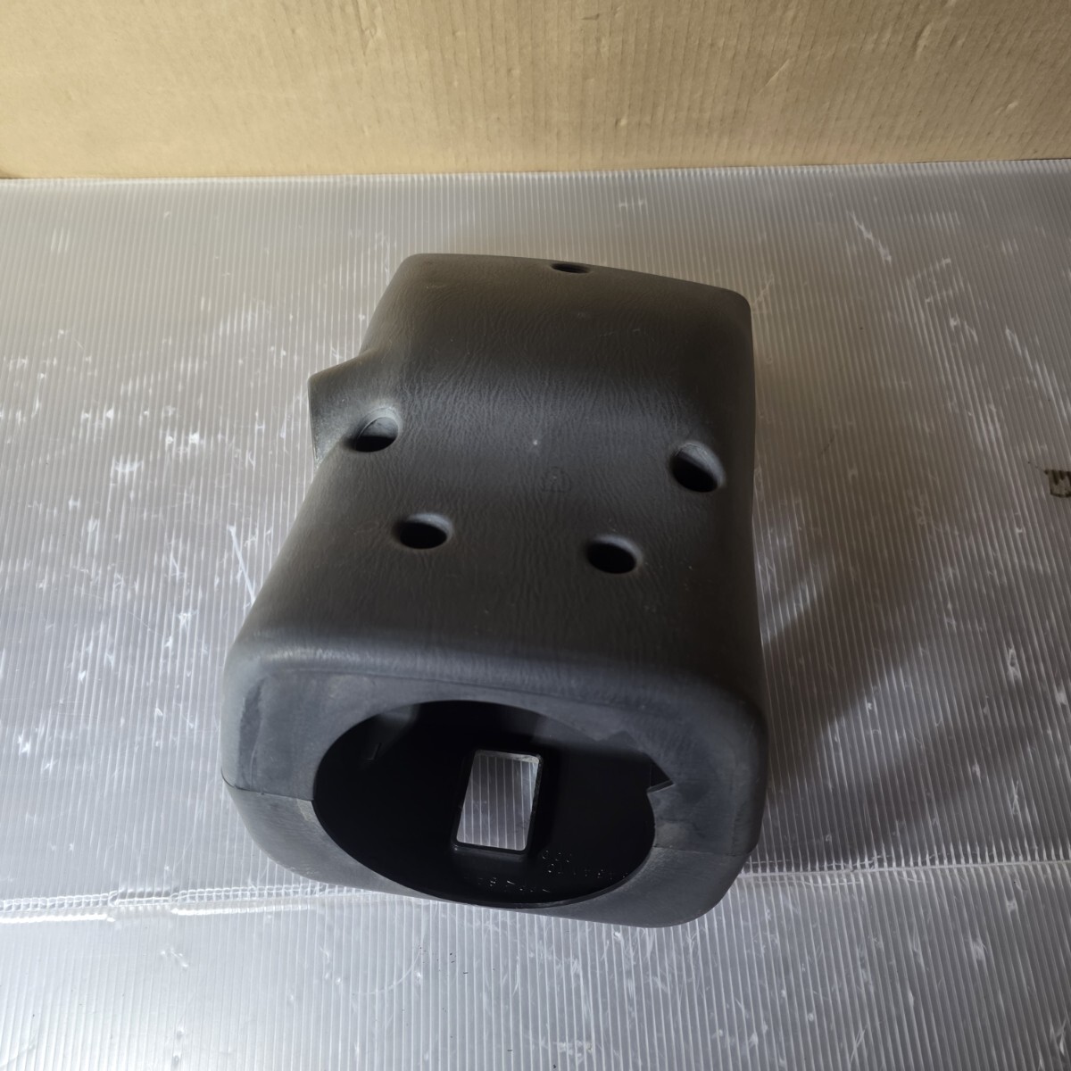 送料込み TT1 サンバー 軽トラ 純正 ステアリングコラムカバー 34341TC000拍卖