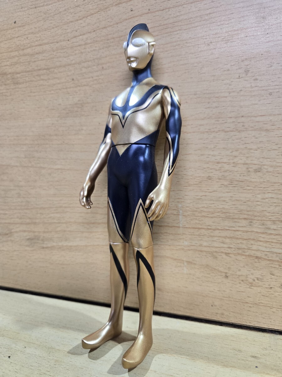 ウルトラマン ゴールド フィギュア ソフビ拍卖