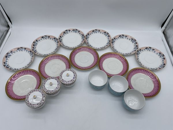 東洋陶器TOTO 名古屋製陶所MEITO CHINA 小皿/湯呑 食器セット 小皿2種 湯呑2種 1.8kg 日本製 昭和 時代物 骨董品 レトロ 食器(11466)拍卖