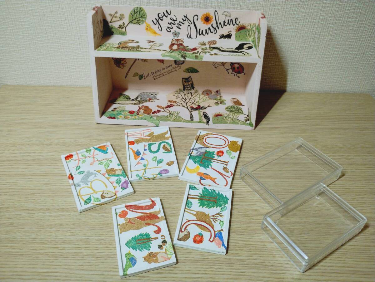 ミニチュアディスプレイ台1点 トレイ5点 トレイケース2点拍卖