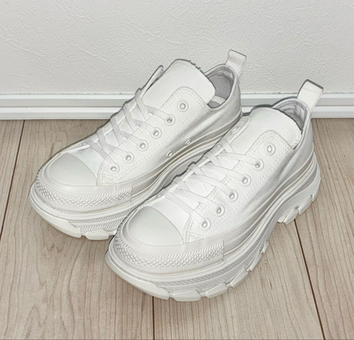 良品 CONVERSE ALL STAR 100 TREKWAVE MN OX 1SD190 24cm コンバース オールスター トレックウェーブ モノクローム ロー ホワイト 白 厚底拍卖