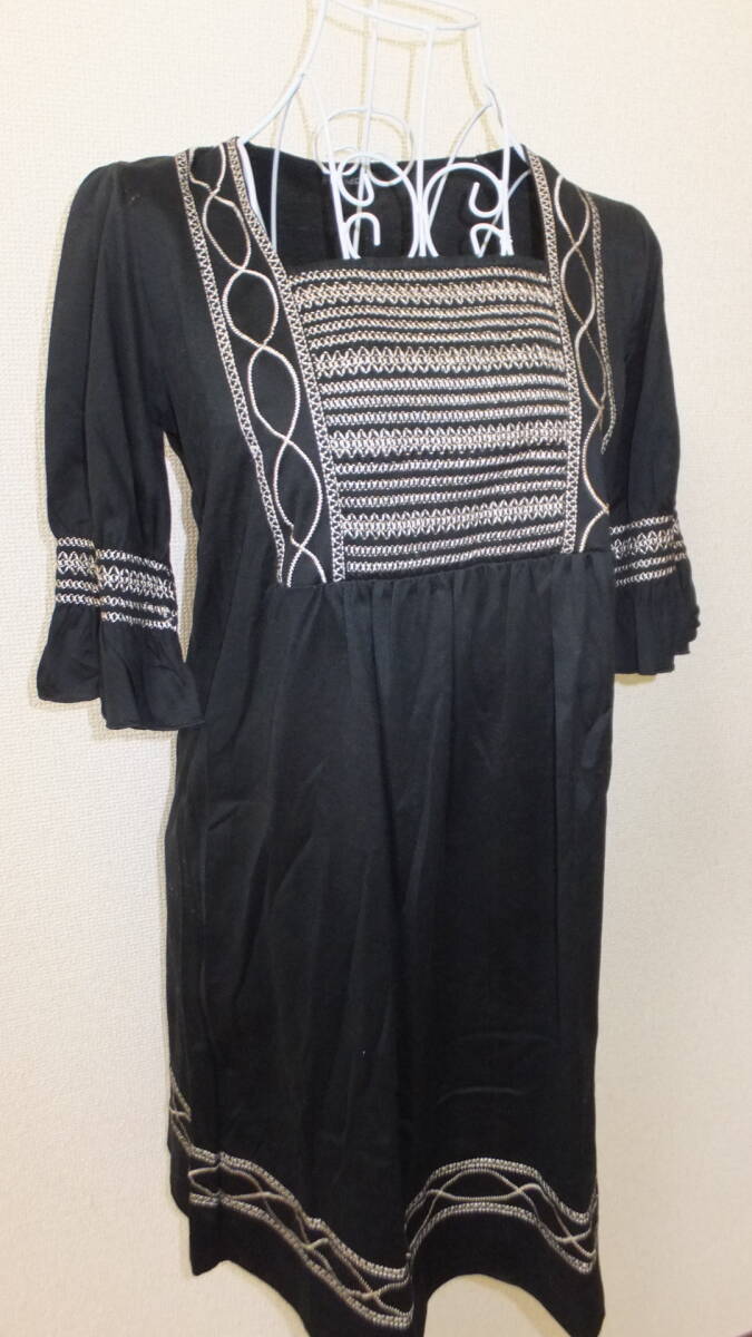 ★INDE★Ladies Black dress size 9 黒のワンピースサイズ9号 M程度 USED IN JAPAN ワンピース 拍卖