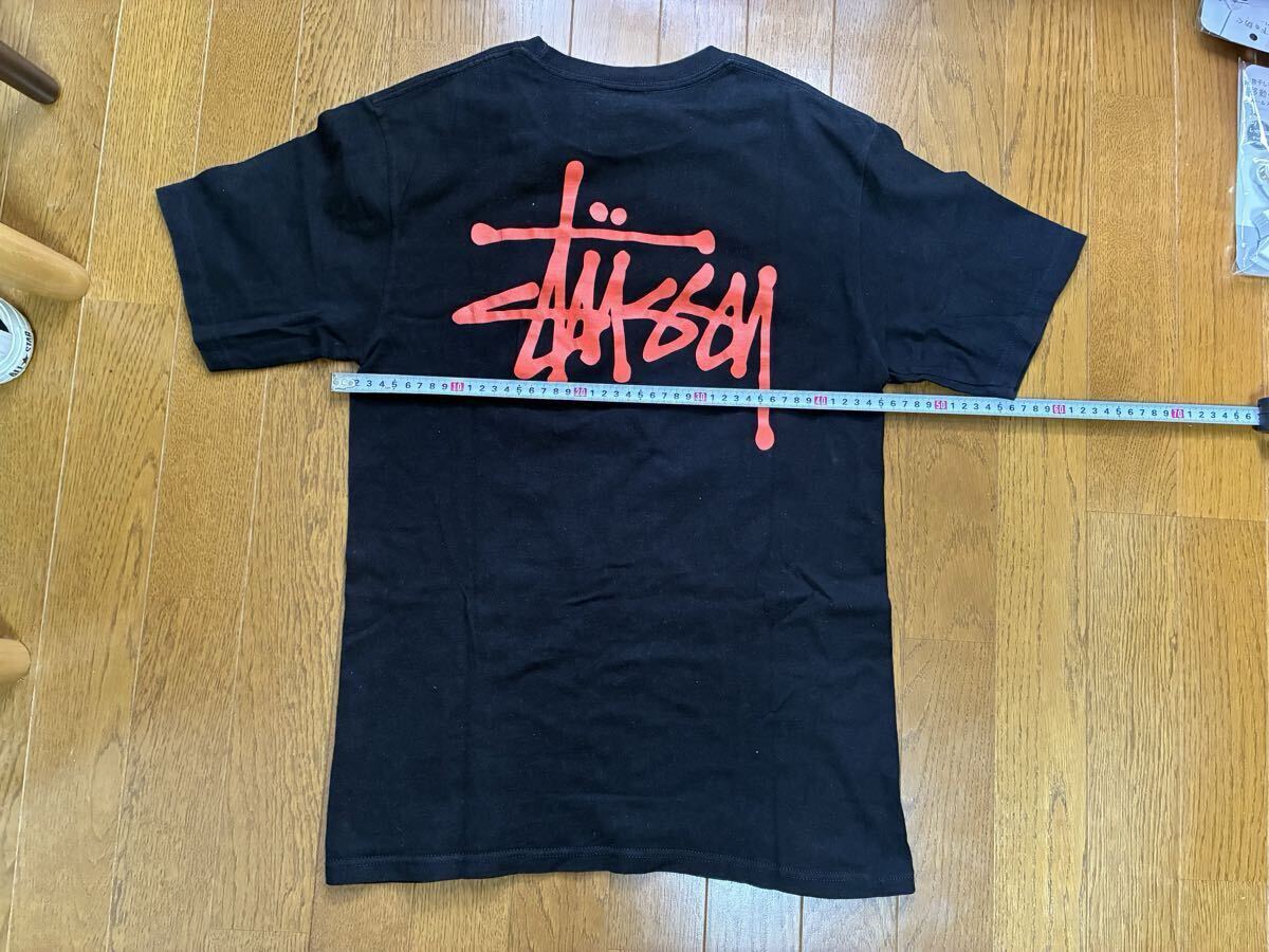STUSSY!黒Tシャツ 赤文字 バックプリント サイズS Mぐらい 綿100% 拍卖