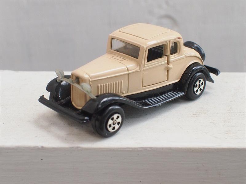 ミニカー・ERTL アーテル '32 フォード クーペ ・ベージュ・香港製☆ジオラマディスプレイリメイク拍卖