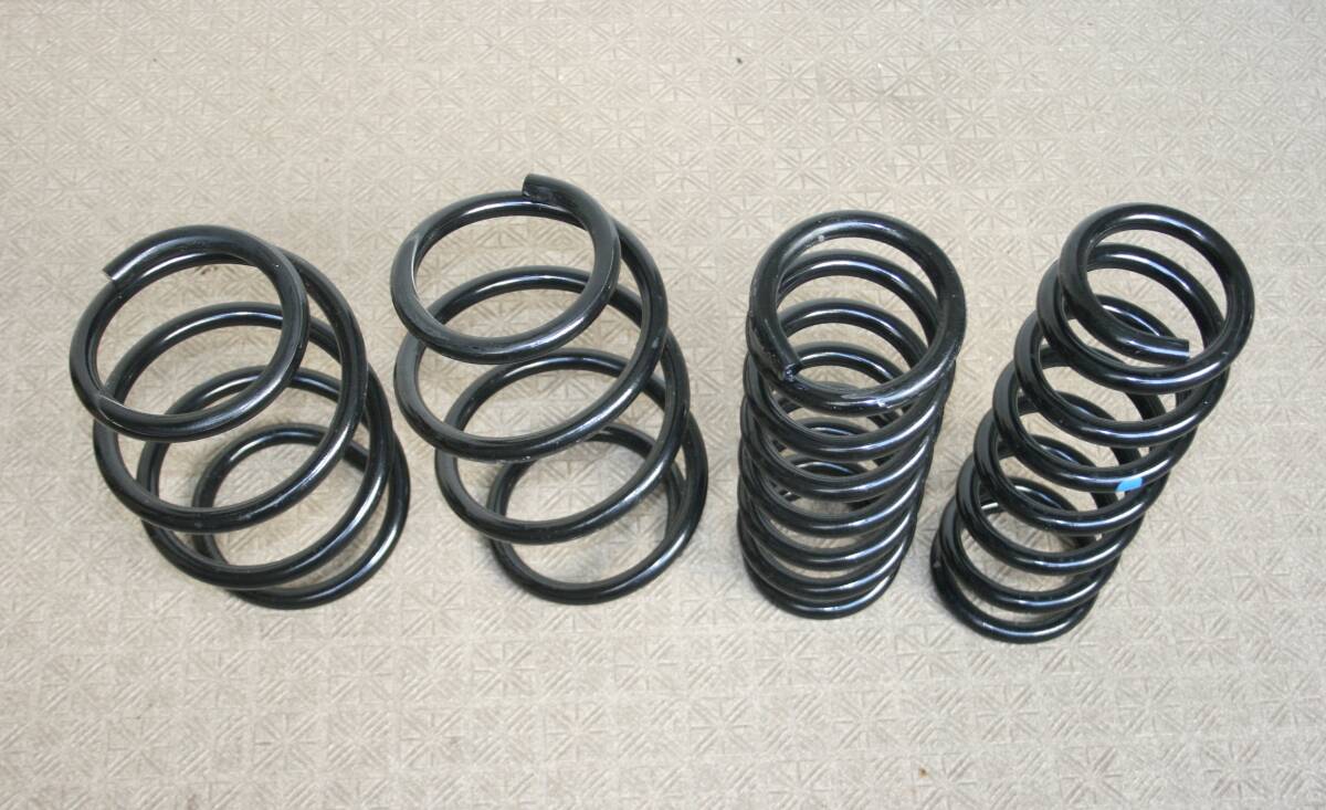 デリカD5 3DA-CW1W 新車外し純正サスペンション ノーマルバネ 純正スプリング 拍卖