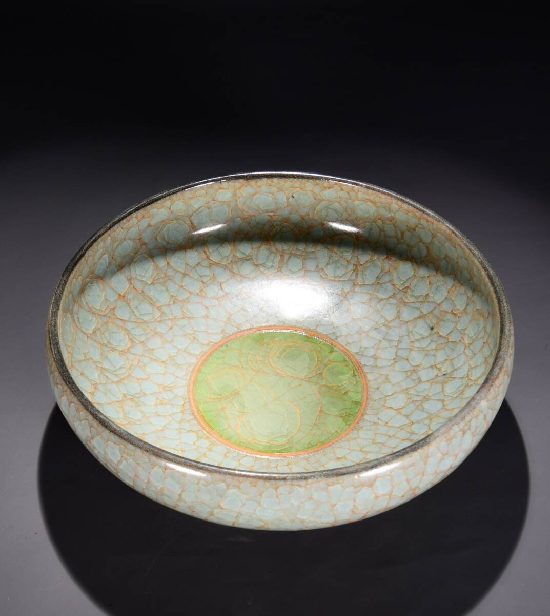 宋時代 古陶磁器 官窯 双色 冰裂紋 水洗 筆洗 磁器 文案置物 擺件 時代物 古董品 骨董 旧家蔵出し 唐物 中国古玩 古美術拍卖