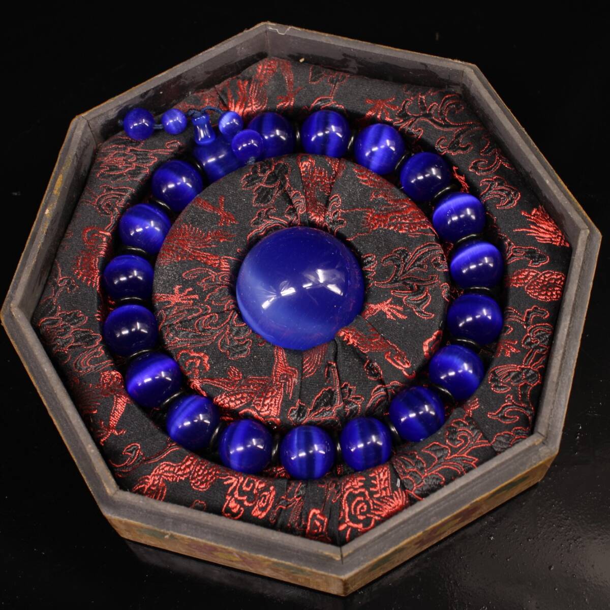 清時代 宮廷御藏 猫目石彫 十八子手持 数珠 球 一套 漆盒 箱付 時代物 古董品 骨董 旧家蔵出し 唐物 中国古玩 古美術品拍卖