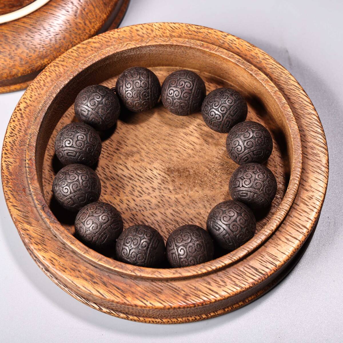 清時代 宮廷御藏 沈香彫 腕輪 手飾 数珠 鏈付 箱付 首飾 時代物 古董品 骨董 旧家蔵出し 唐物 中国古玩 古美術品拍卖