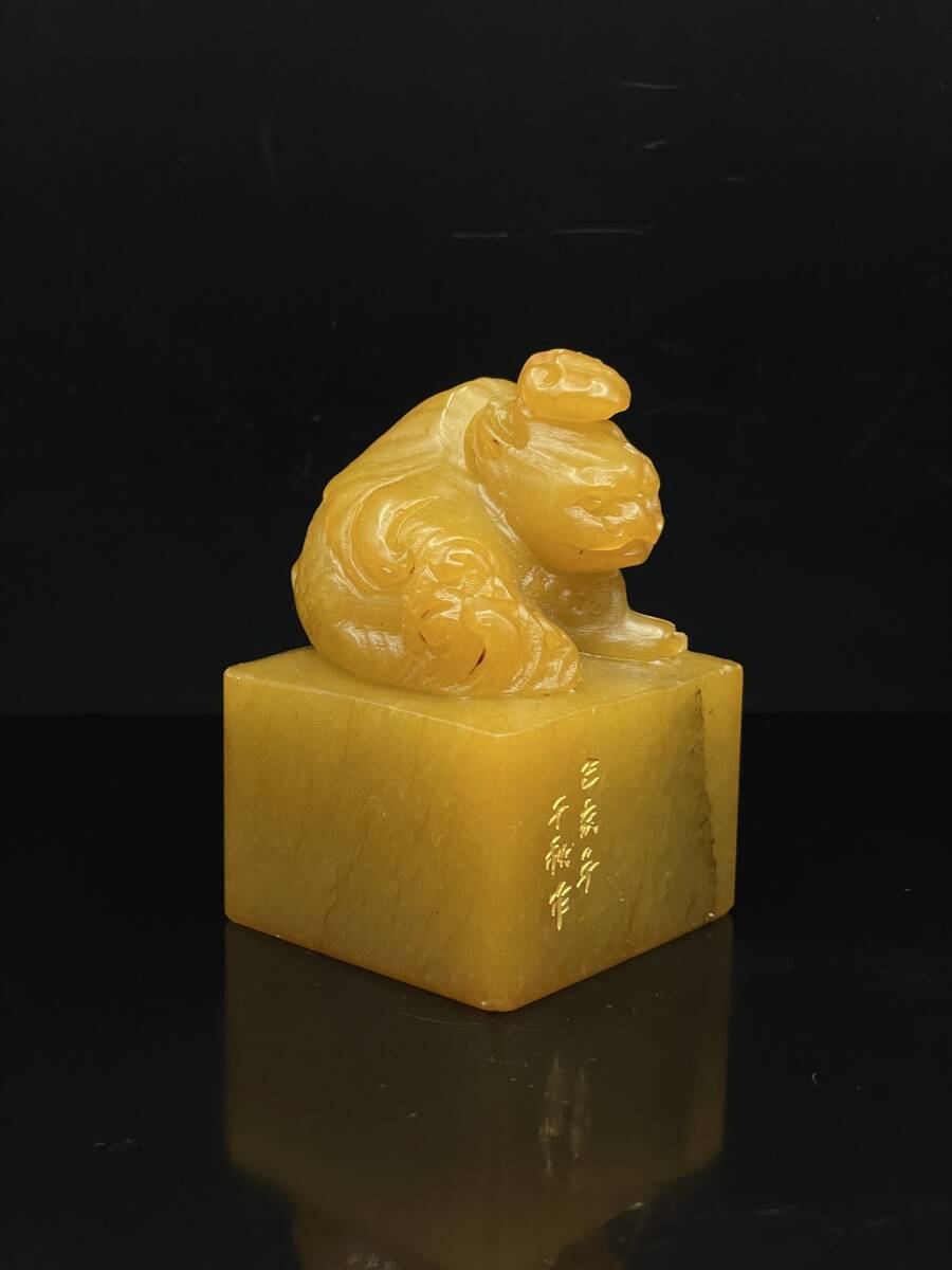 清時代 古寿山石 田黄石彫 獣 印章 印鑑 文案置物 置物擺件 時代物 古董品 骨董 旧家藏出 唐物 中国古玩 古美術拍卖