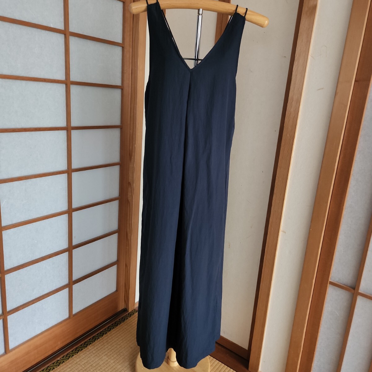 インザループ In The Loop バックデザイン ワンピースMくらい キャミソールワンピース ネイビー拍卖