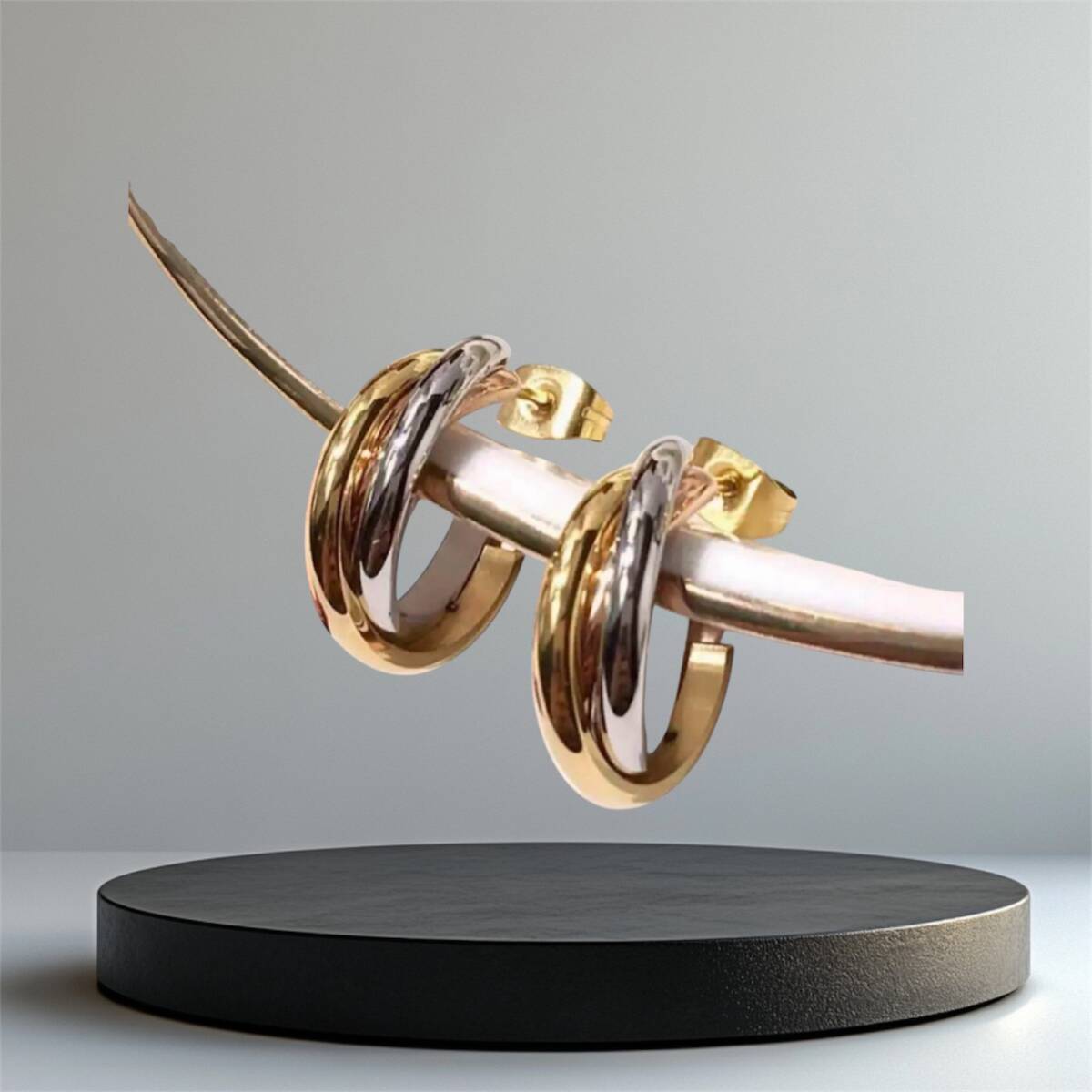 高級 トリニティ ピアス 3色 s925 k18コート 拍卖