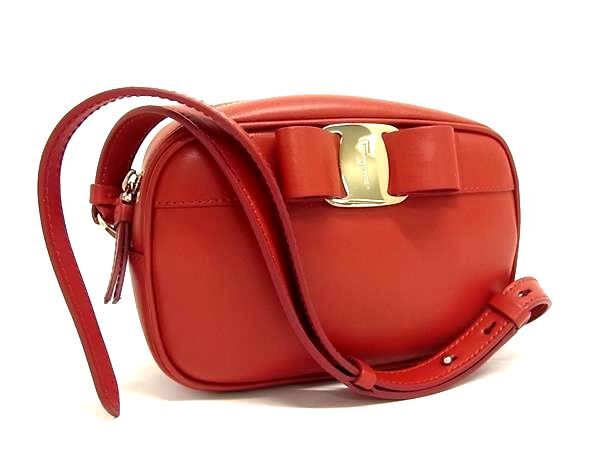 ■新品■未使用■ Salvatore Ferragamo フェラガモ AU-21 H498 ヴァラリボン レザー クロスボディ ショルダーバッグ レッド系 FJ7023拍卖