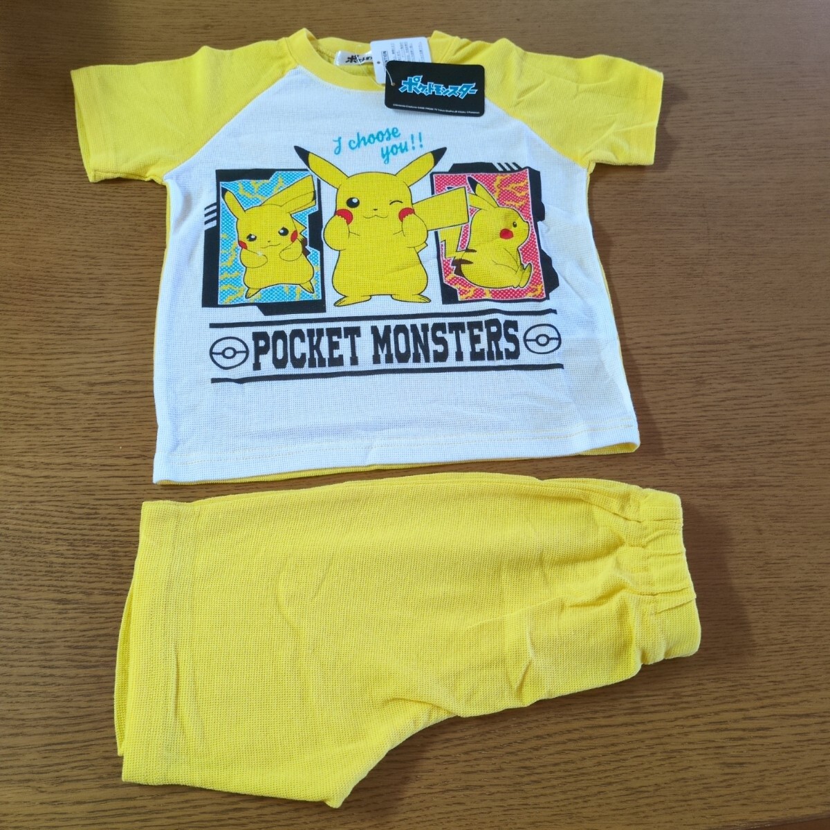 W☆新品☆ポケットモンスター ピカチュウ☆パジャマ☆サイズ100cm☆半袖、半パンツ☆白色・黄色☆男子用☆No.2748拍卖