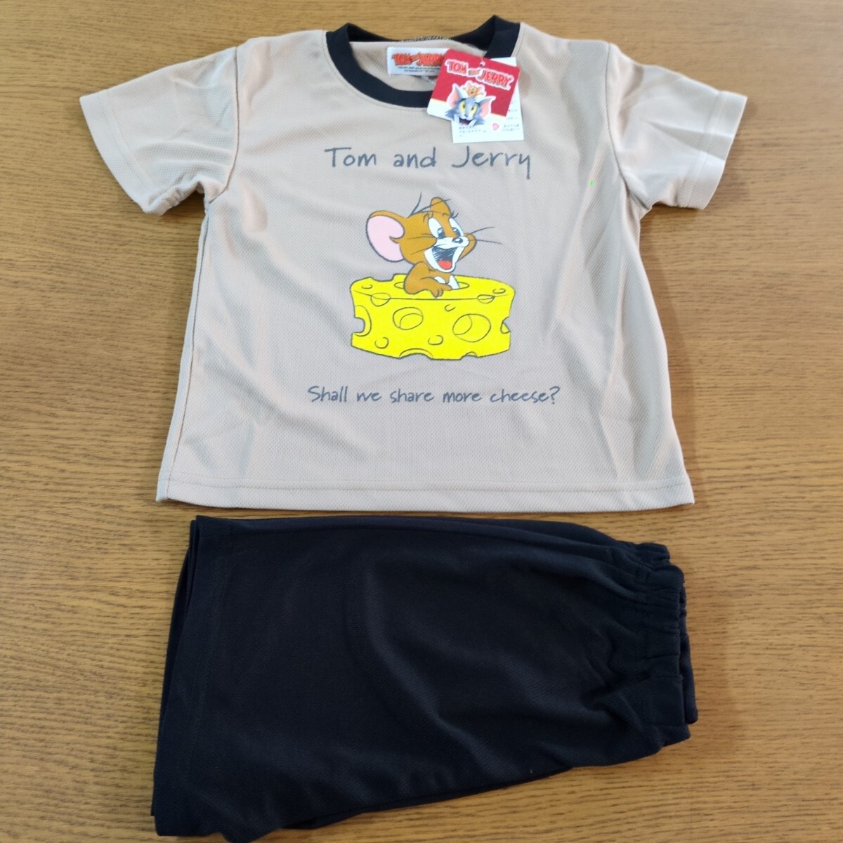 W☆新品☆トムとジェリー☆パジャマ☆半袖・短パンツ☆サイズ100cm☆茶色・黒色☆男子用☆No.2753拍卖