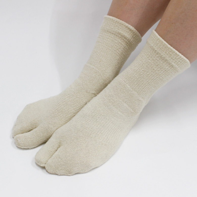 3足セット 足袋靴下 (キナリ) シルク混 82% 足袋型靴下 足袋ソックス シルク 保温性 放湿性 吸湿性 疲れにくい 外反母趾拍卖