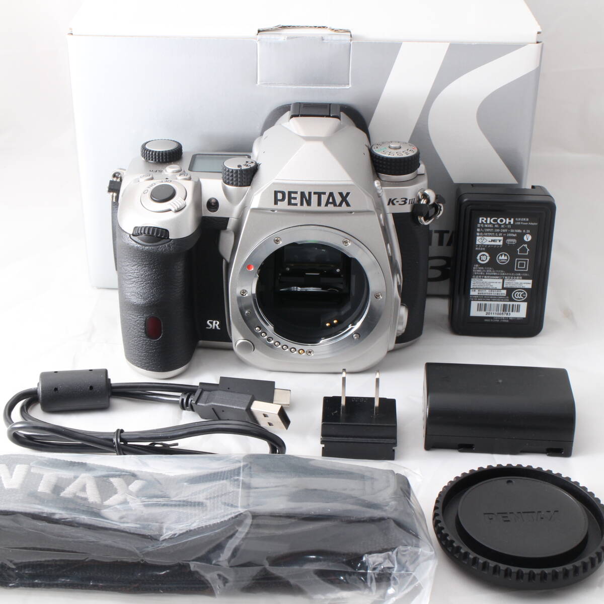☆良品・ショット数5993☆ ペンタックス PENTAX K-3 Mark III ボディ シルバー APS-Cデジタル一眼レフカメラ 1075 #4086拍卖