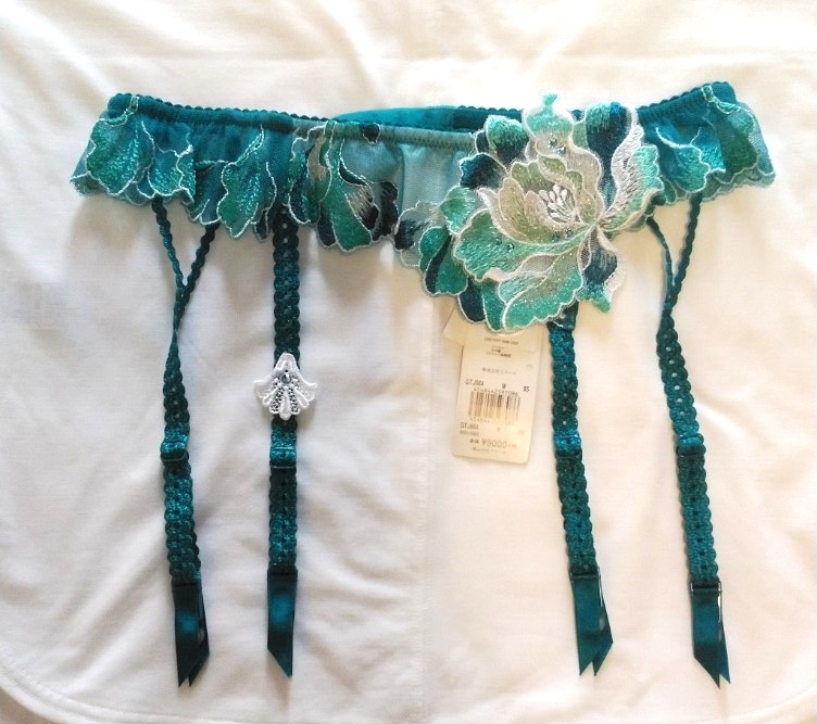 サルート 64Gガーターベルト新品未使用 Mサイズ 珊瑚の海 グリーン 拍卖