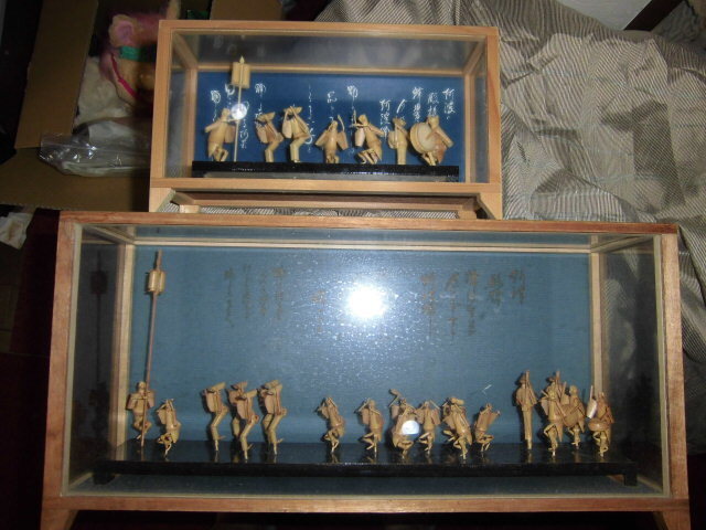 阿波踊り 竹細工 2個セット 竹人形 額装 ガラスケース入 伝統工芸品 置物 幅約42㎝と35㎝拍卖