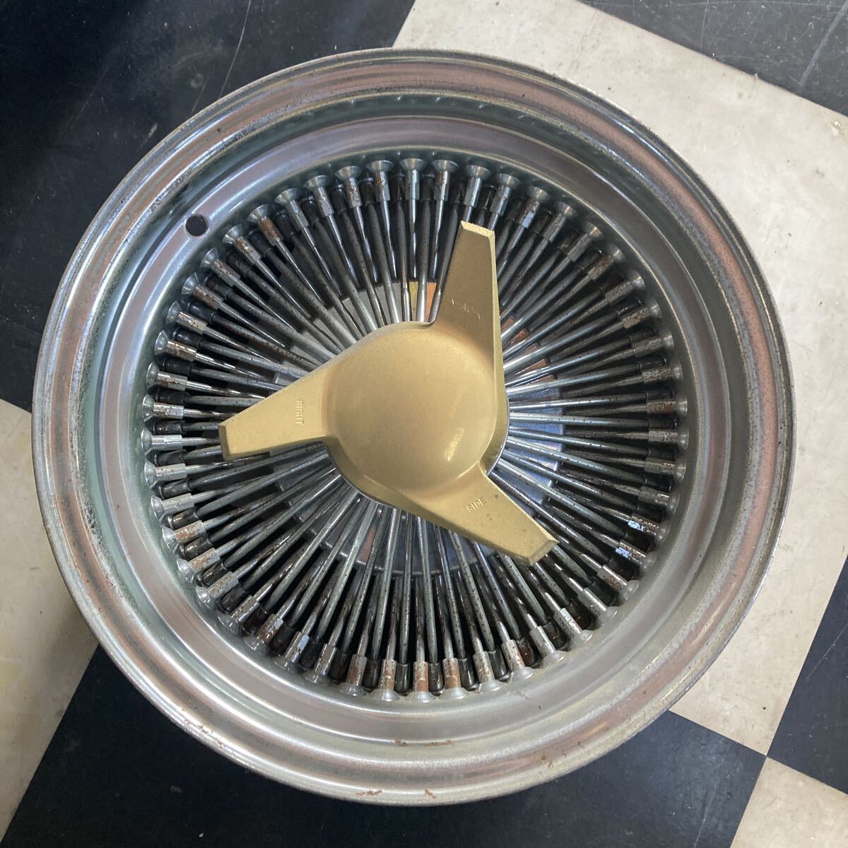 デイトン14インチ LAワイヤー ホイール ロードスター キャディラック インパラ シボレー ローライダー エルカミーノ チカーノ モンテカルロ拍卖