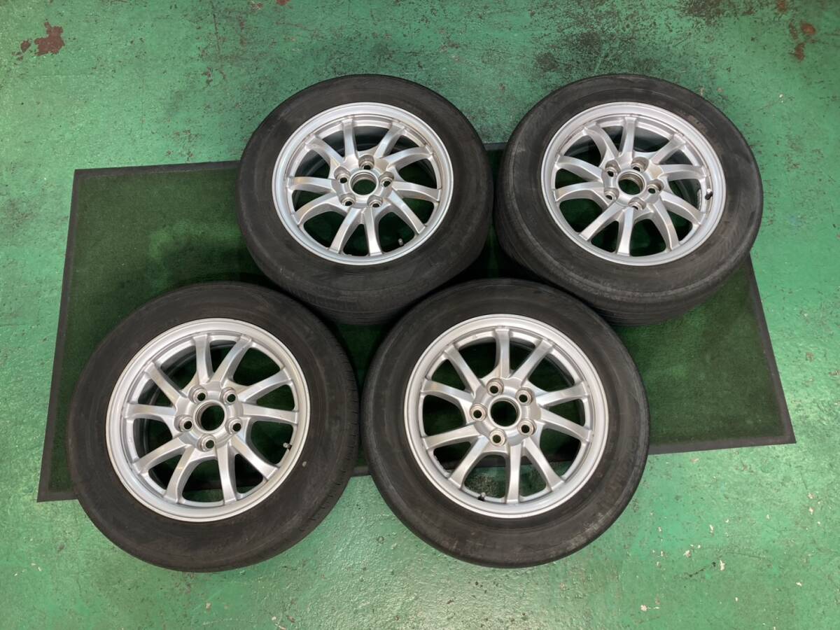 個人宅配送不可 ZVW41W プリウスアルファ 純正16X6.5J +39 114.3-5H タイヤ205/60R16 溝なし要交換 ハイグロス ホイールキャップ付拍卖