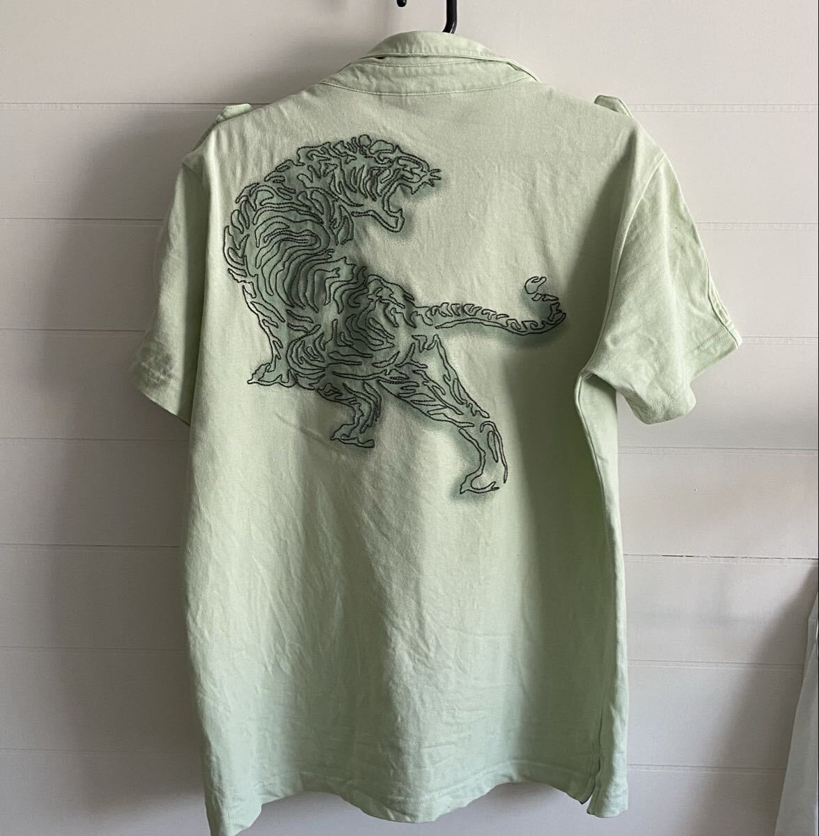 オニツカタイガー トラ刺繍 半袖ポロシャツ Mサイズ拍卖