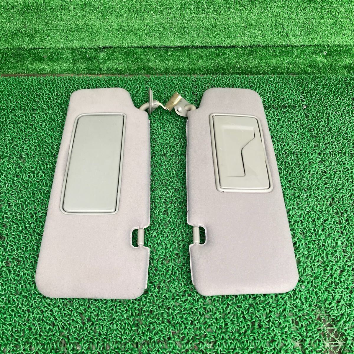 マークIIブリット (Toyota / トヨタ) GX110 純正 サンバイザー GX115 JZX110 ZX115(FGX110-FR706-065-03)拍卖