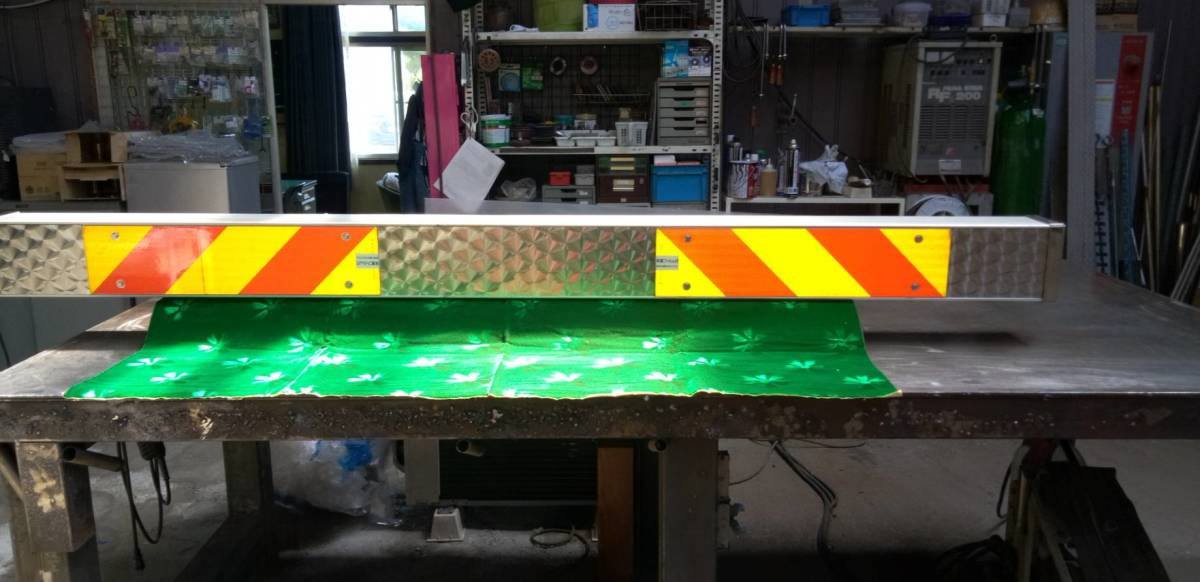 トラック デコトラ 純正リアバンパー用 ステンレスプレート 3点セット うろこ 特注品 ワンオフ  拍卖