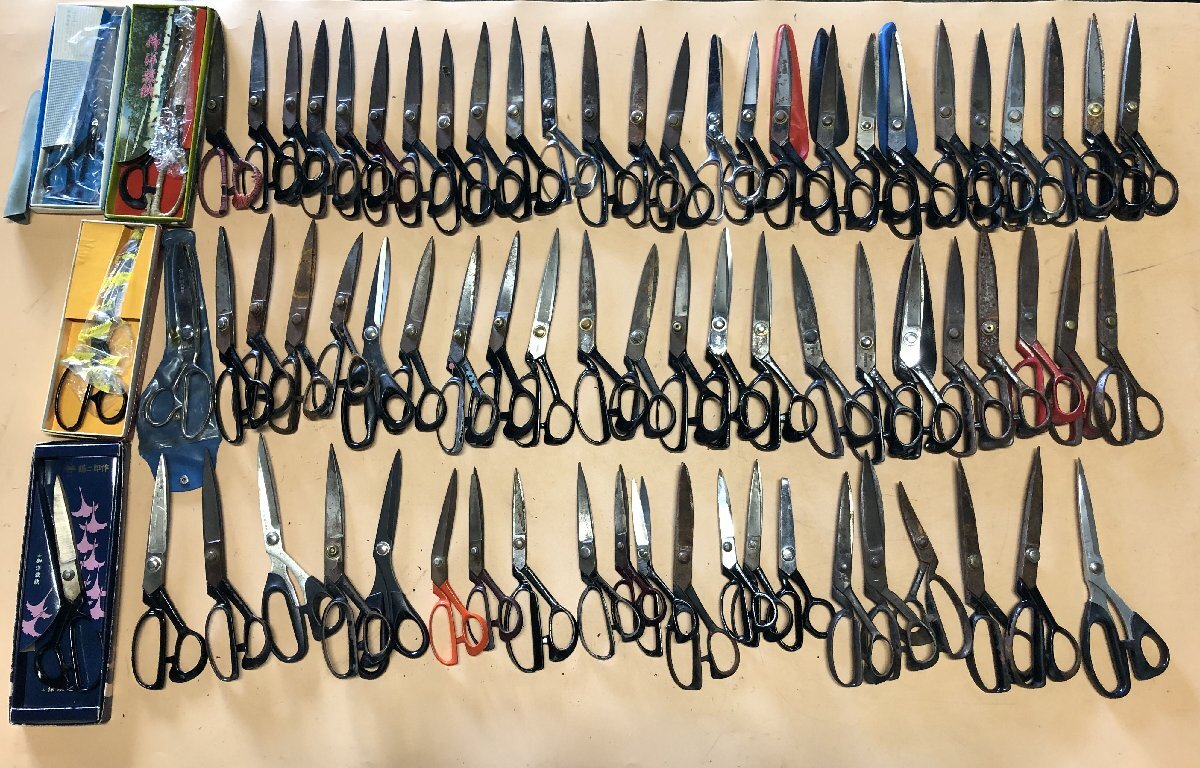 はさみ 74本まとめ 【G396】 鋏 洋裁鋏 裁ちばさみ 秀兼 東鋏 特殊鋼 園芸はさみ 剪定はさみ【未確認】 250822拍卖
