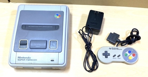 送料無料◆Nintendo スーパーファミコン 本体 SHVC-001 通電確認 現状品 ジャンク品・現状品 札幌市発拍卖