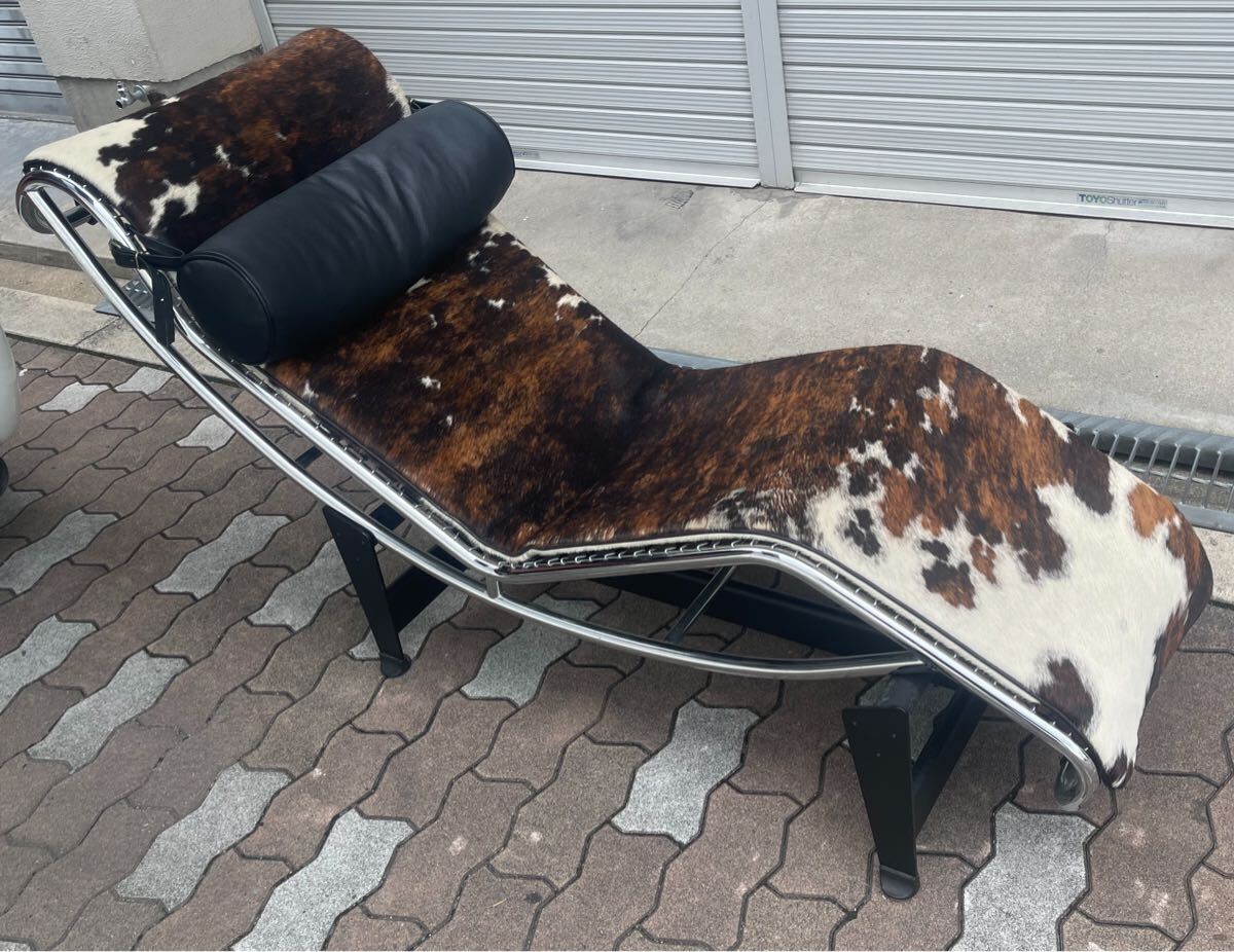 美品★名作 Le Corbusie ル・コルビュジエ シェーズロング LC4 イタリア製 本革 ソファ チェア ポニー ハラコ 購入価格35万円 大阪市内 拍卖