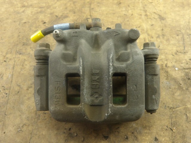 パジェロ  V68W フロント左キャリパー W09A69 MR510537拍卖