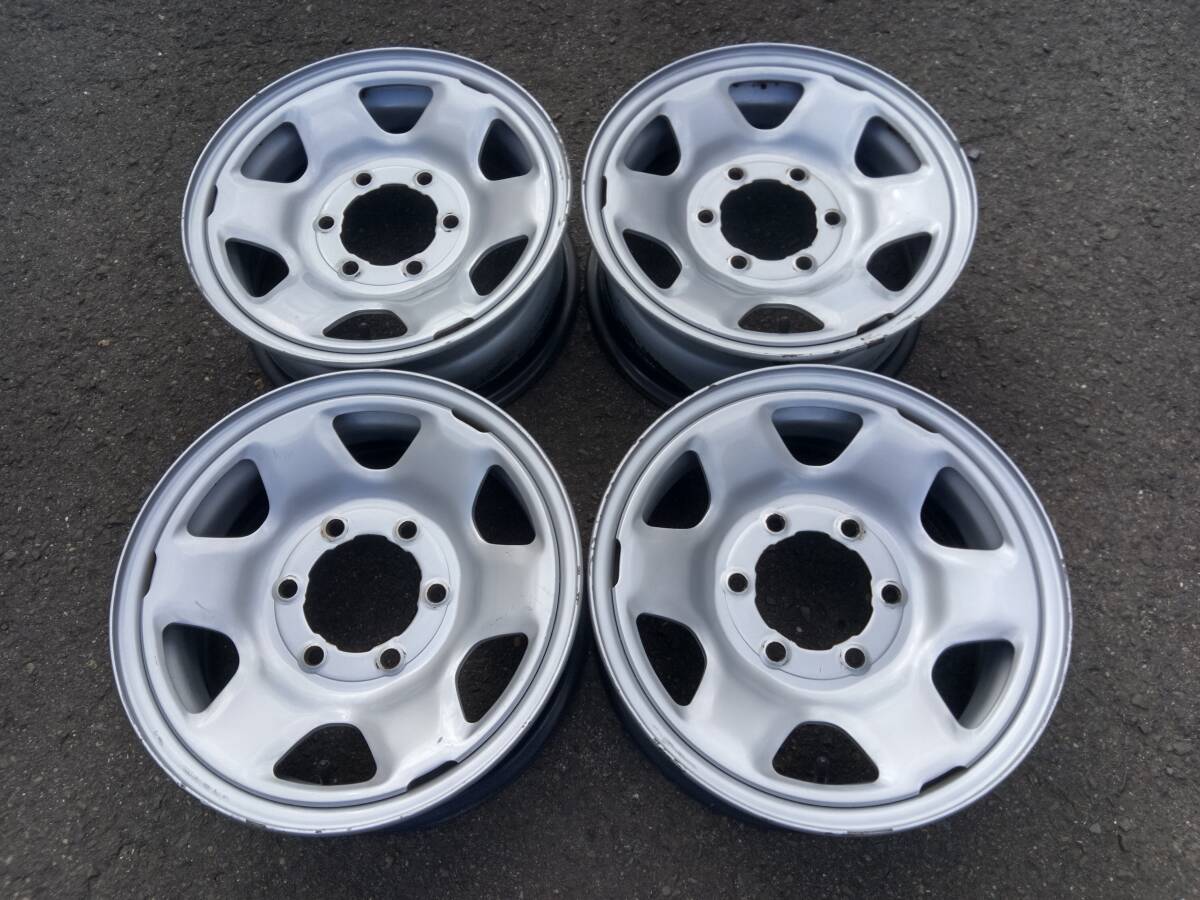 トヨタハイエース純正中古鉄ホイール 4本set(再塗装品?)【15×6J +30(手測) P.C.D.139.7 6H ハブ径106mm】ゴムバルブは新品に交換済み拍卖